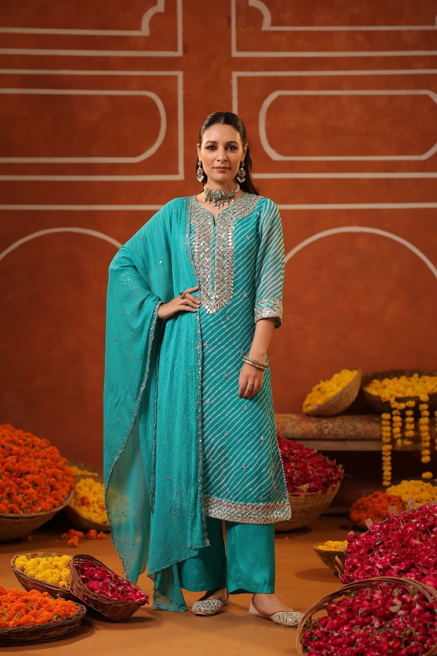 Lahariya printed suit