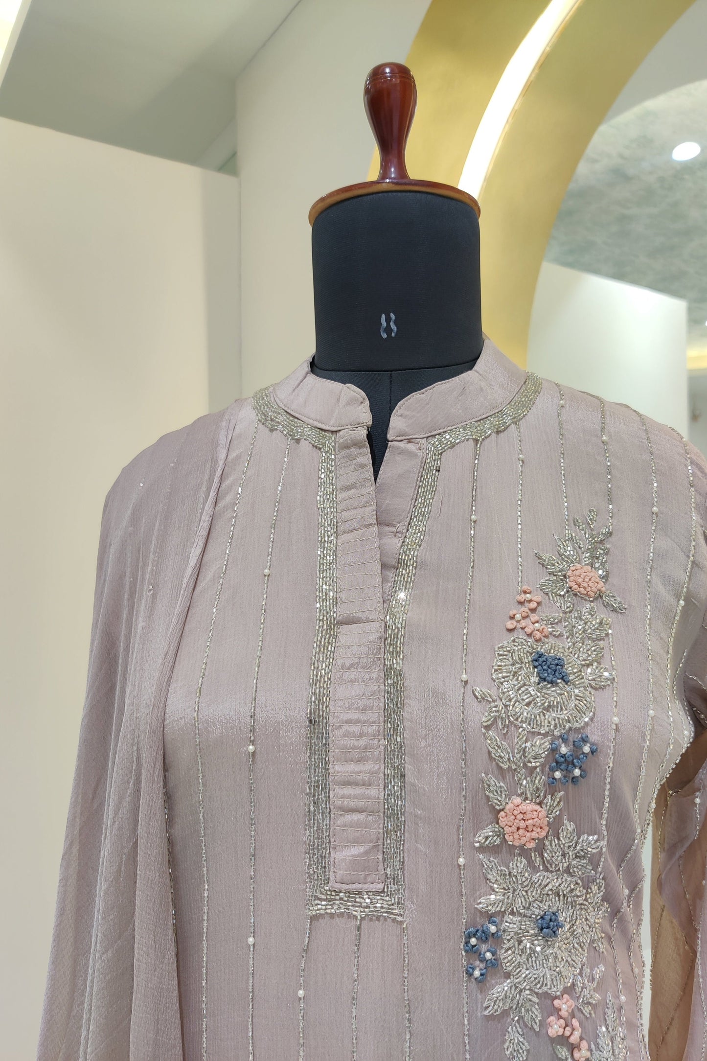 Chinnon hand work suit