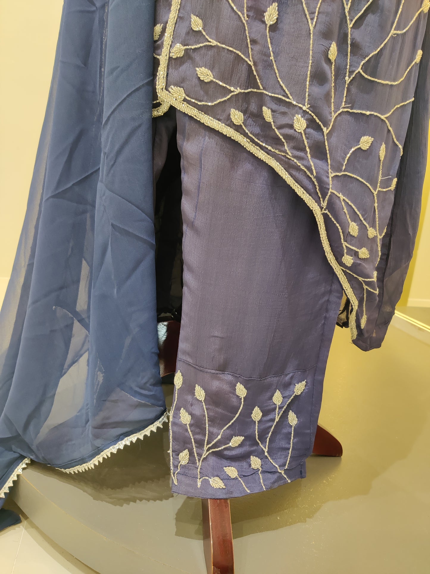 Pure chinnon Suit