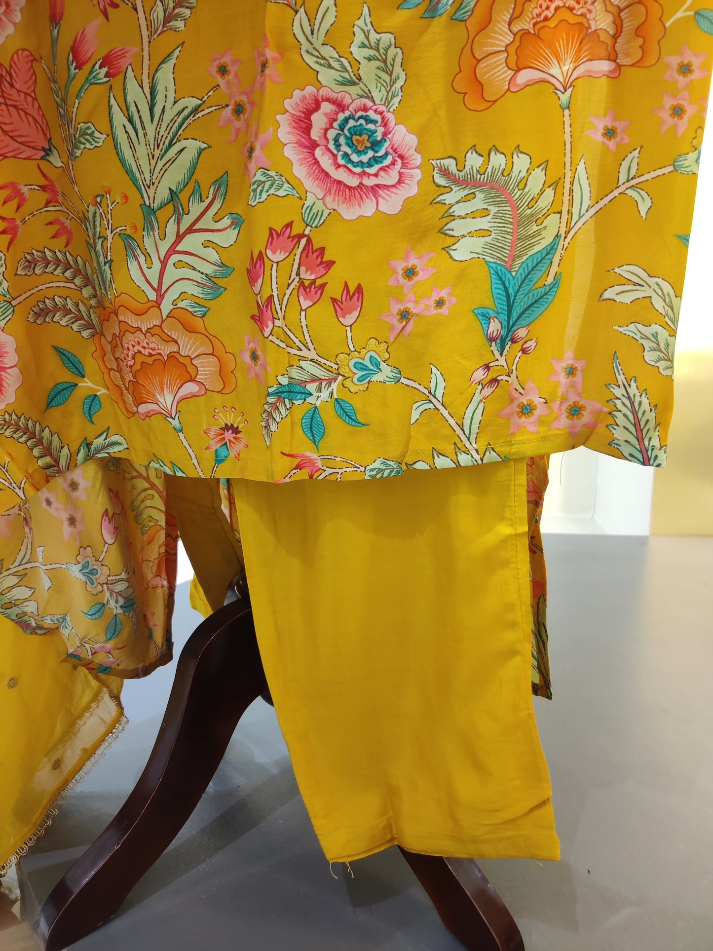 Muslin Alia style suit - yellow