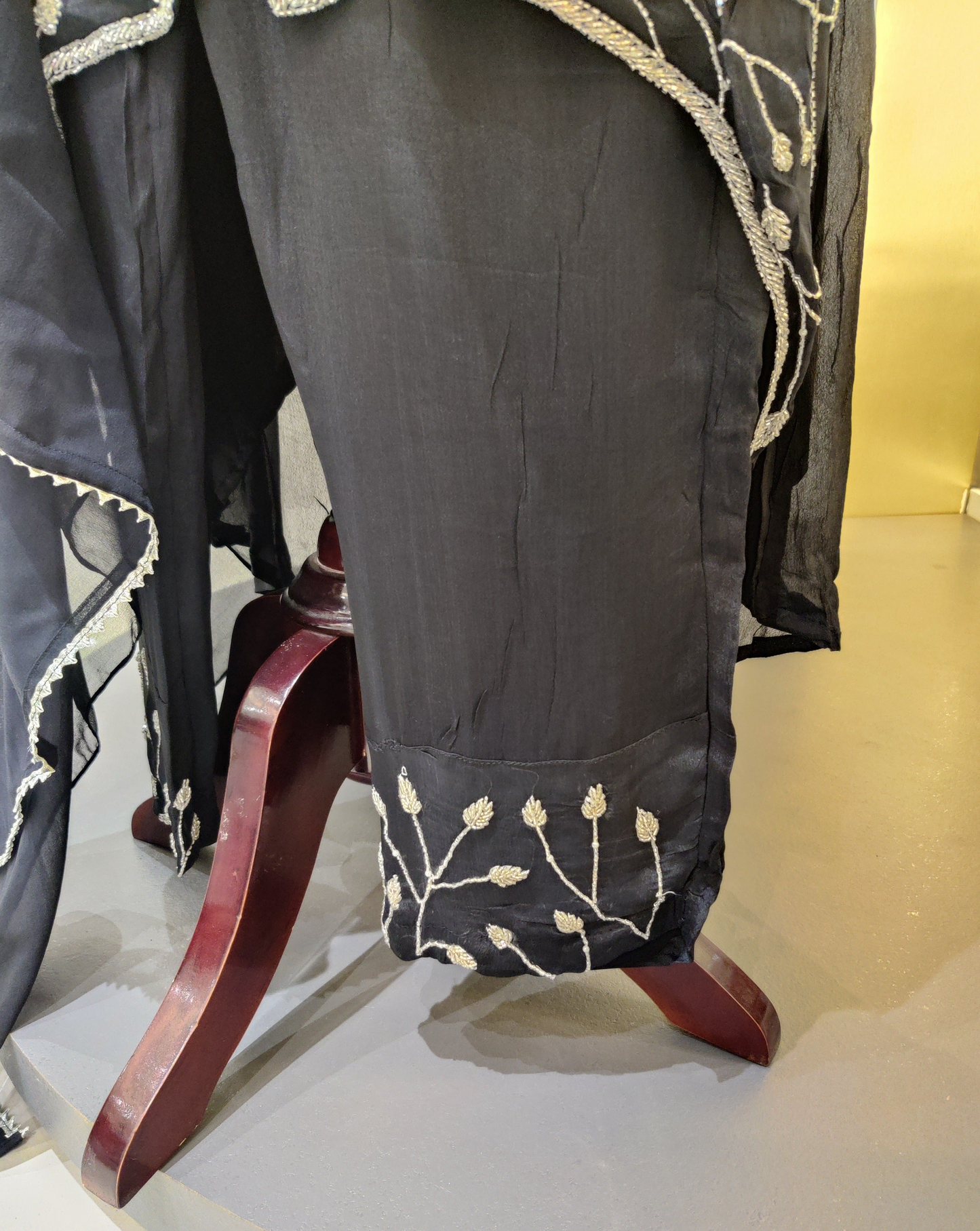 Pure chinnon Suit