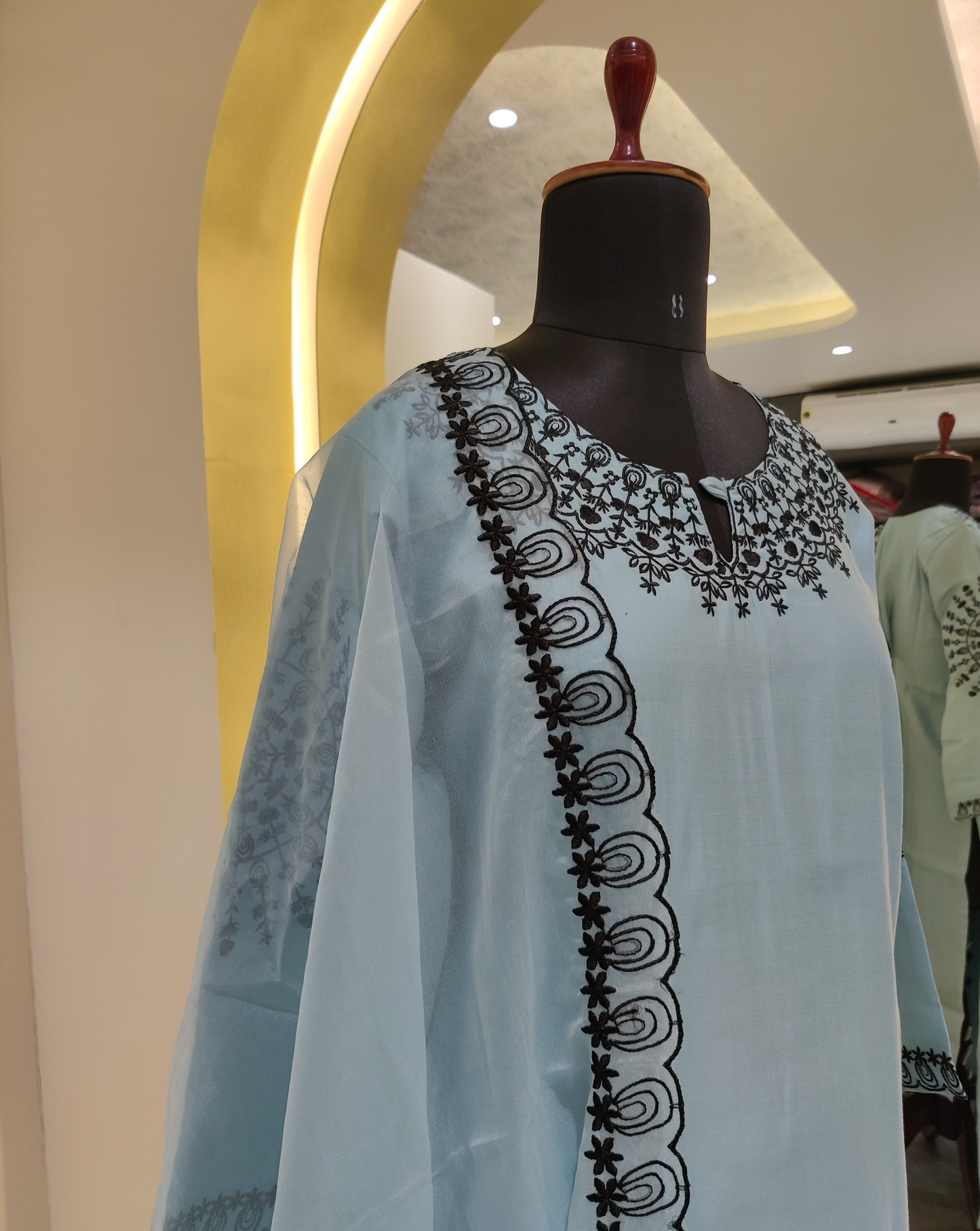 Roman silk kurta set