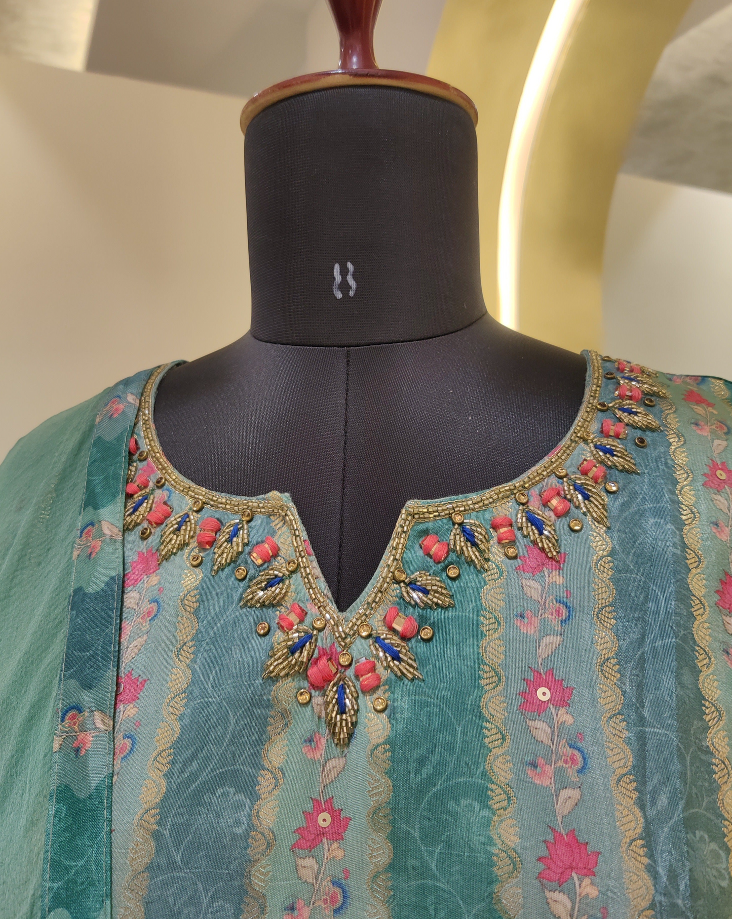 Dola silk printed kurta set