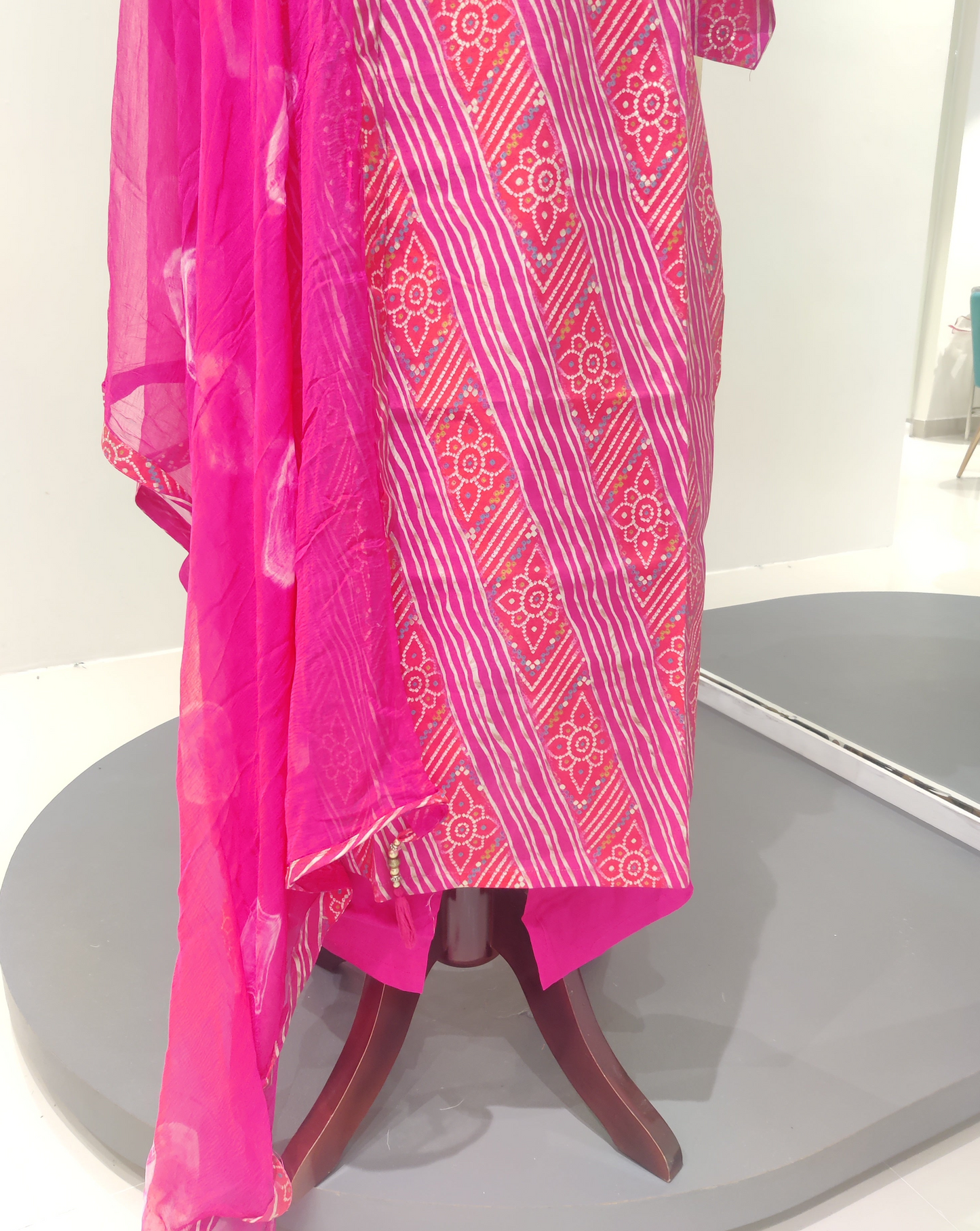 Bandhini style suit