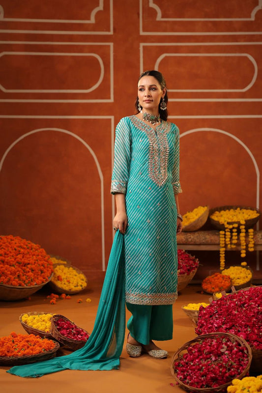 Lahariya printed suit