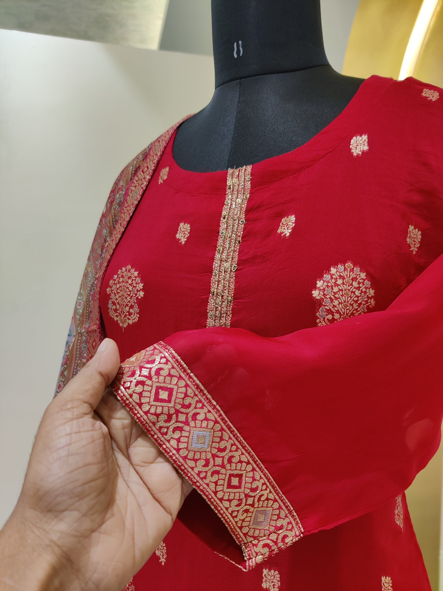weaved organza suit