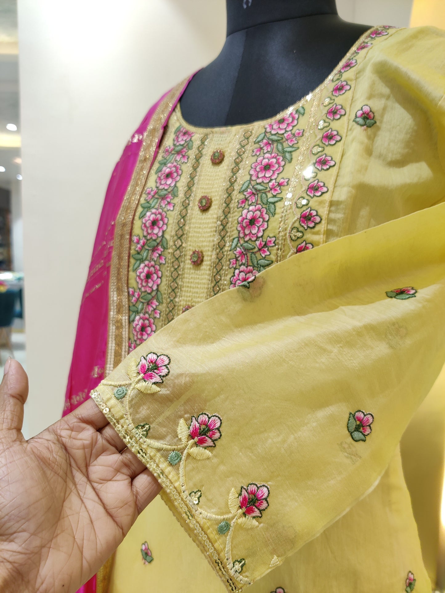 Chenderi silk suit - Yellow