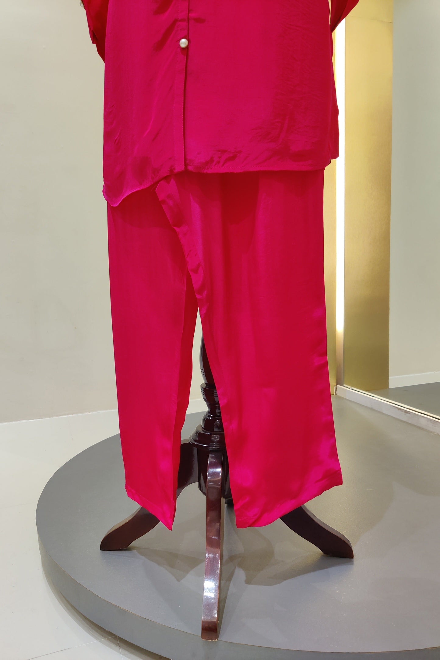 Magnetic pink cord set