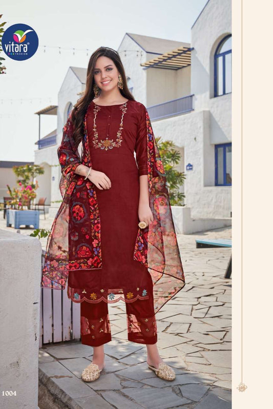 Silk suit with organza details